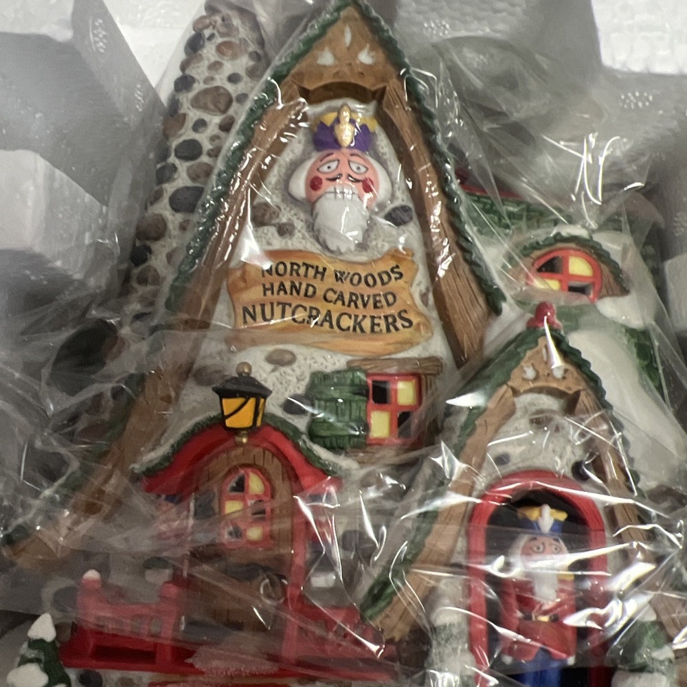 2002 Department 56 HAND CARVED NUTCRACKER FACTORY North Pole Series 56.56743 New - Picture 15 of 15